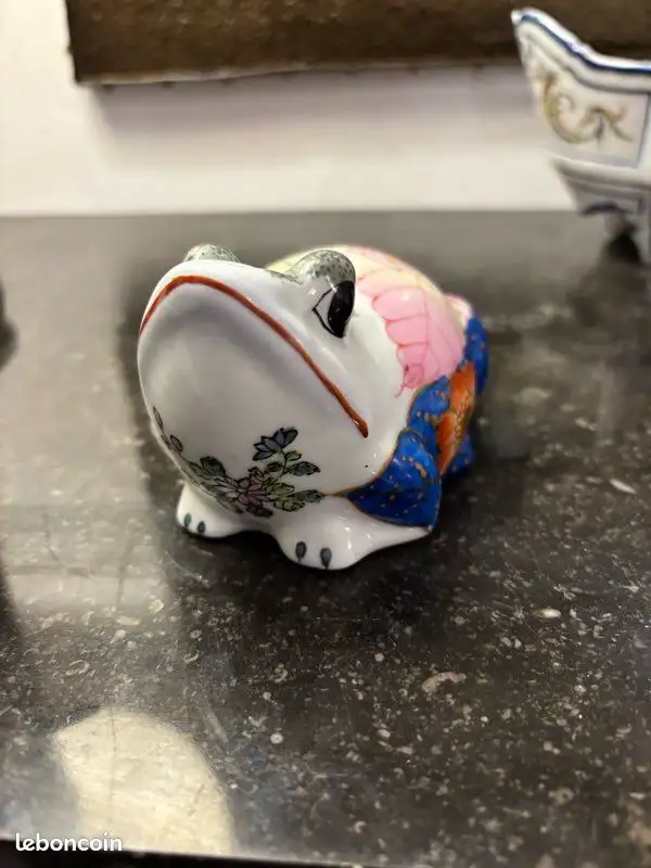 Achat antiquit&eacute; six fours grenouille vue face